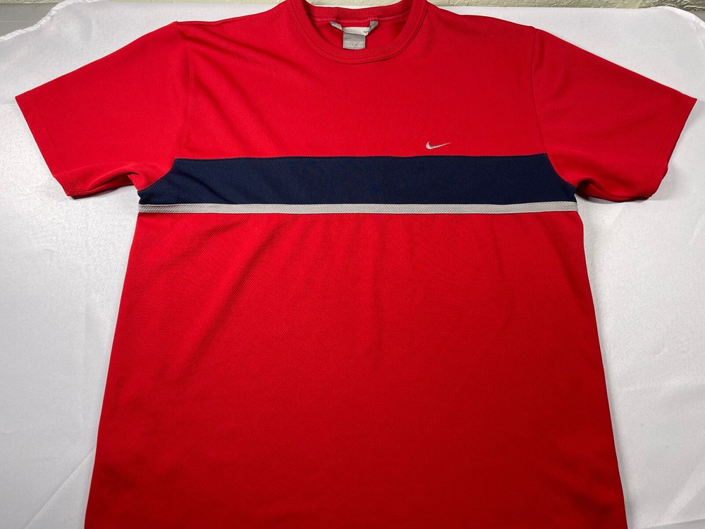 Nike XXL Swoosh Red Blue White Striped Polyester Breathable Quick Dry Tshirt