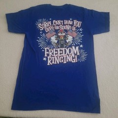 Buc-ees SM. Can’t Hear You Freedom Ringing Patriotic 4th July T-Shirt 250yr