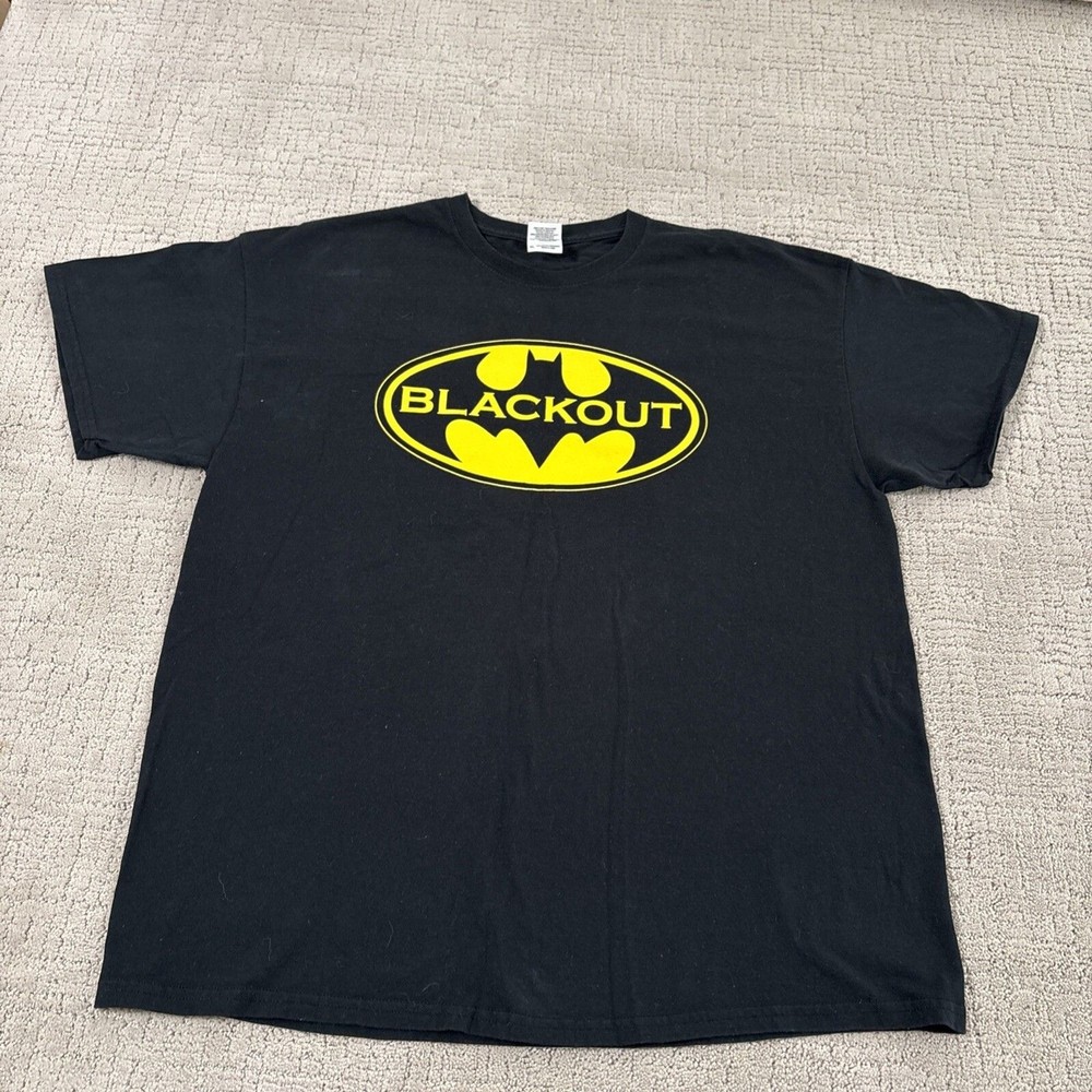 Batman Blackout,The Dark Night Mens T Shirt. Size XL
