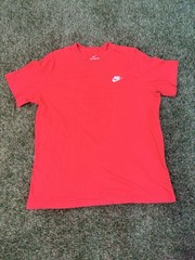 Nike Men’s Red T-Shirt Size L
