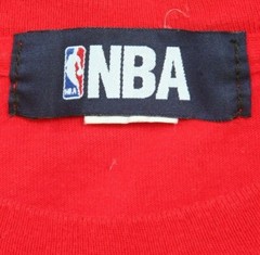 NBA NYC T-Shirt Red & Gray Cotton Men’s Mans Solid Graphic XL Fifth Avenue 1-431