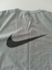 NIKE MENS GRAY SHORT SLEEVE COTTON SMALL S BLEED BLACK AND RED PANTHERS