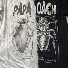 Papa Roach – ANATOMY OF A ROACH TEE (BLACK/WHITE SPLIT DYE)(MEDIUM)