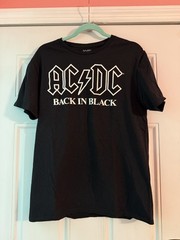 AC/DC Back in Black Tee Size Large Rock Band Shirt Short Sleeve