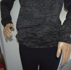Funny Long Sleeve Shirt with Hood “Women Who Behave Rarely Make History” SZ L