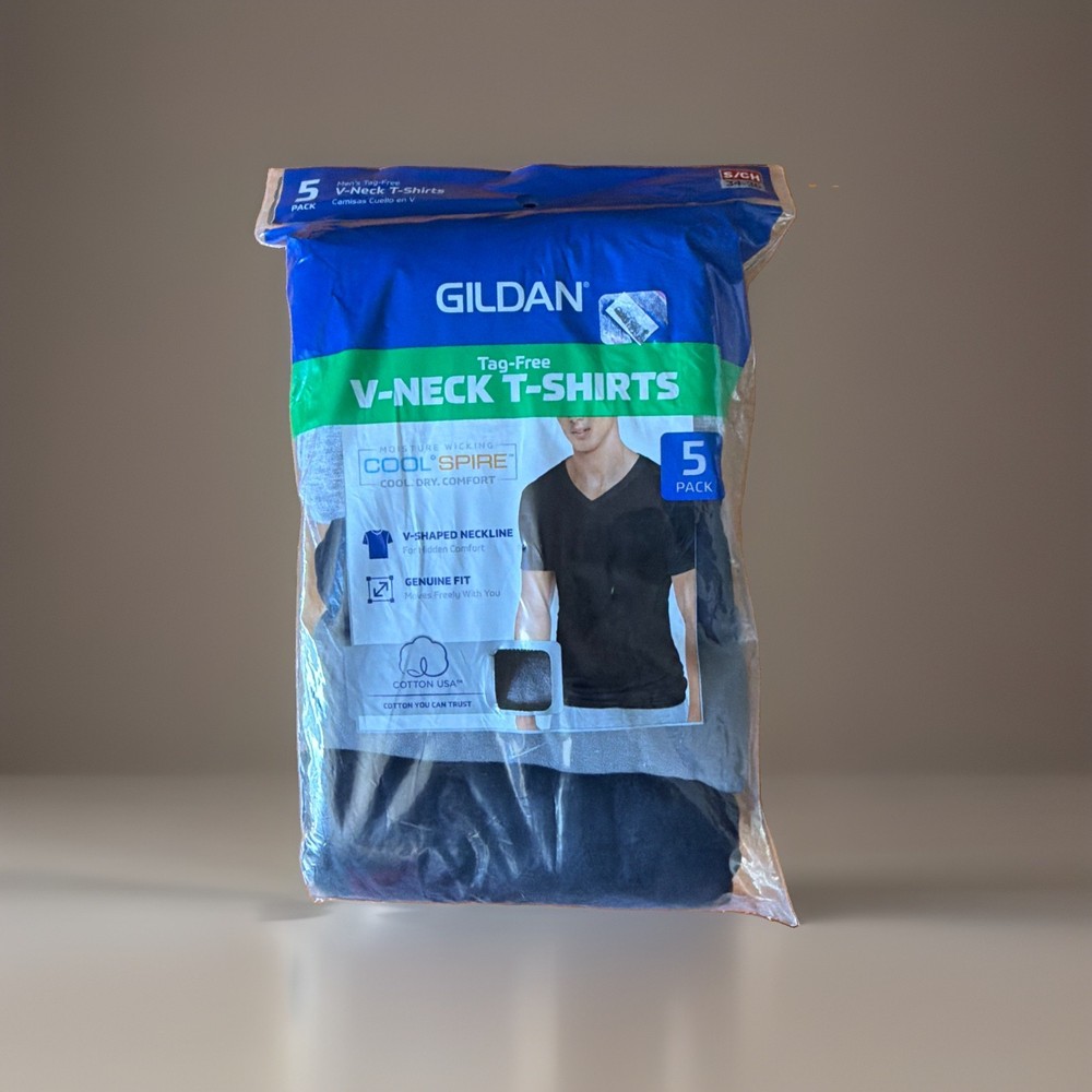 Gildan Men’s Size Small Tag-Free V-Neck T-Shirts. 5-Pack. Multicolor. NWT.
