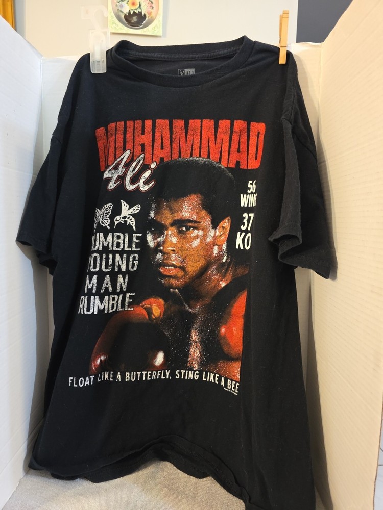 Muhammed Ali Official Xl Mens Tshirt “Rumble Young Man Rumble ” 56 Wins 37 Kos