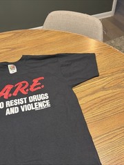 VTG DARE Shirt Large Black 90s Resist Drugs And Violence Fruit Of Look Tag