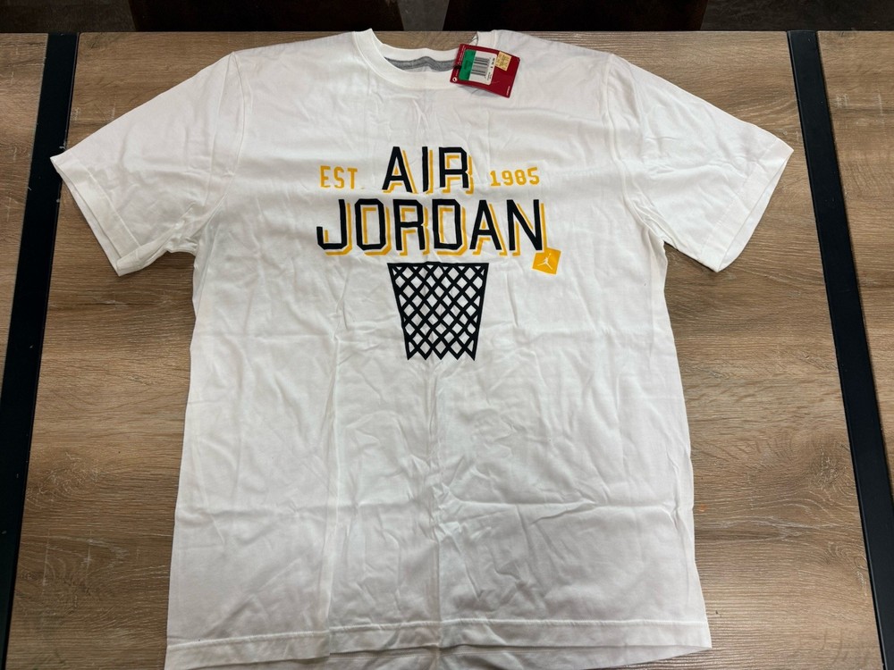 Men’s Nike Air Jordan Tee Shirt XL White Yellow Jumpman 582863-100