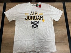 Men’s Nike Air Jordan Tee Shirt XL White Yellow Jumpman 582863-100