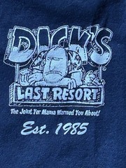 Vintage Dicks Last Resort Myrtle Beach Restaurant Navy Blue Graphic Shirt Sz Med