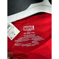Marvel Holiday SEASONS GREETINGS Adult Tee TShirt Adult 2x Super Heros Christmas