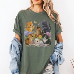 Cute Kitten Graphic T-Shirt, Vintage Cat Lover Tee, Comfort Colors Ivory Shirt,