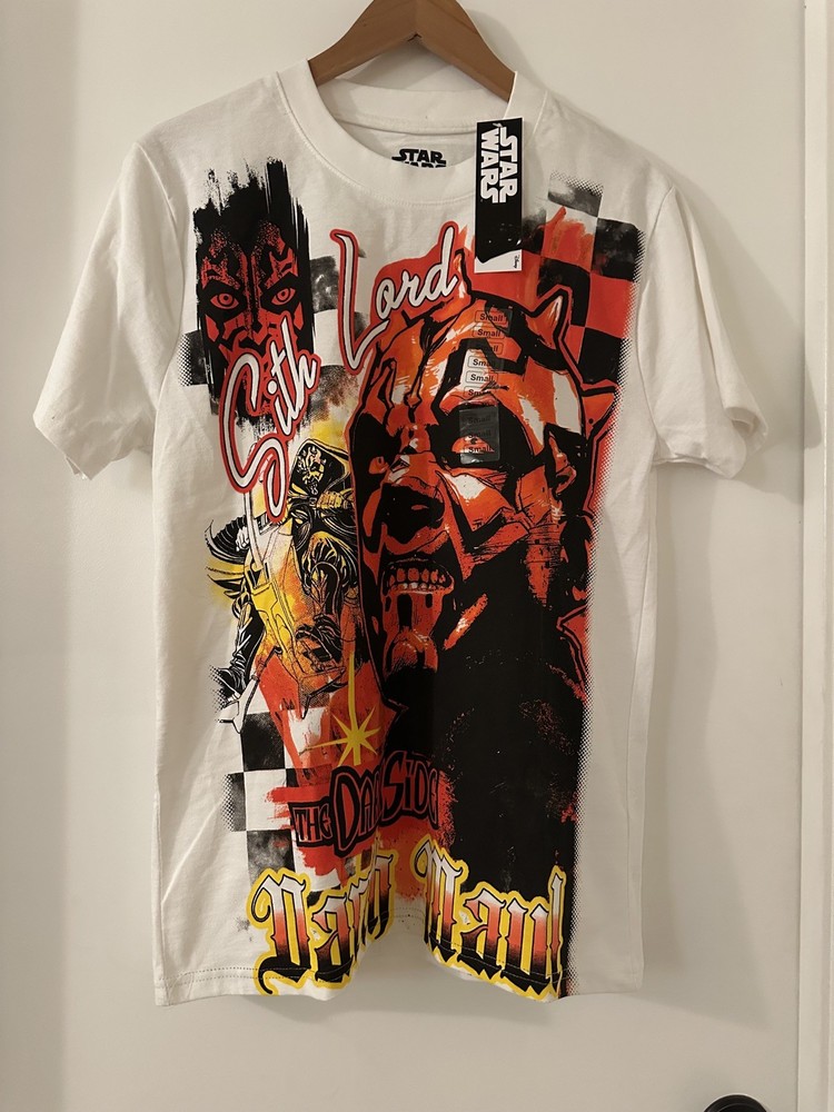 C Life Group Sith Lord Darth Maul Men’s Size Small T-Shirt Star Wars Logo NWTS