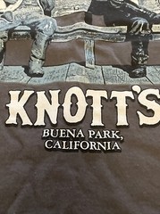 Knotts Berry Farm 3XL T-Shirt HANDSOME BRADY and WHISKEY BILL Bench Sculpture