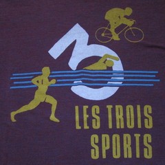 Homage LARGE Les Trois Sports Triathlon Tri Shirt Run Bike Swim Burgandy