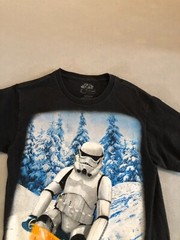 Star Wars Shirt Men’s Small Storm Trooper Sledding Black Tee Winter Scene