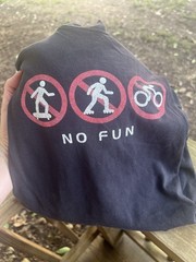 Vtg Y2K No Boundaries black graphic “No Fun” tshirt trashed XL skater streetwear