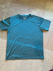 Real Essentials Men’s T-shirts 3 Pack Size LARGE Green Navy Burgandy work out