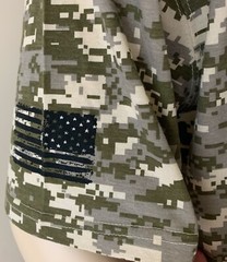 U.S. ARMY Men’s Digital Camo U.S. Army USA Flag T-Shirt Size 2XL NWT
