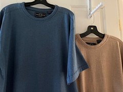 2 TOP QUALITY THICK COTTON T-SHIRTS, XL, BLUE/TAN, “NAVY BLUE COMFORT” EXCELLENT