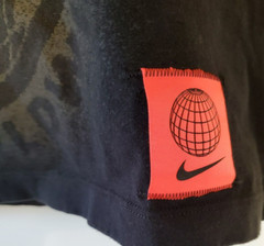 Nike Worldwide Tour Graphic T-shirt Men’s Medium Black Short Sleeve (S-2)