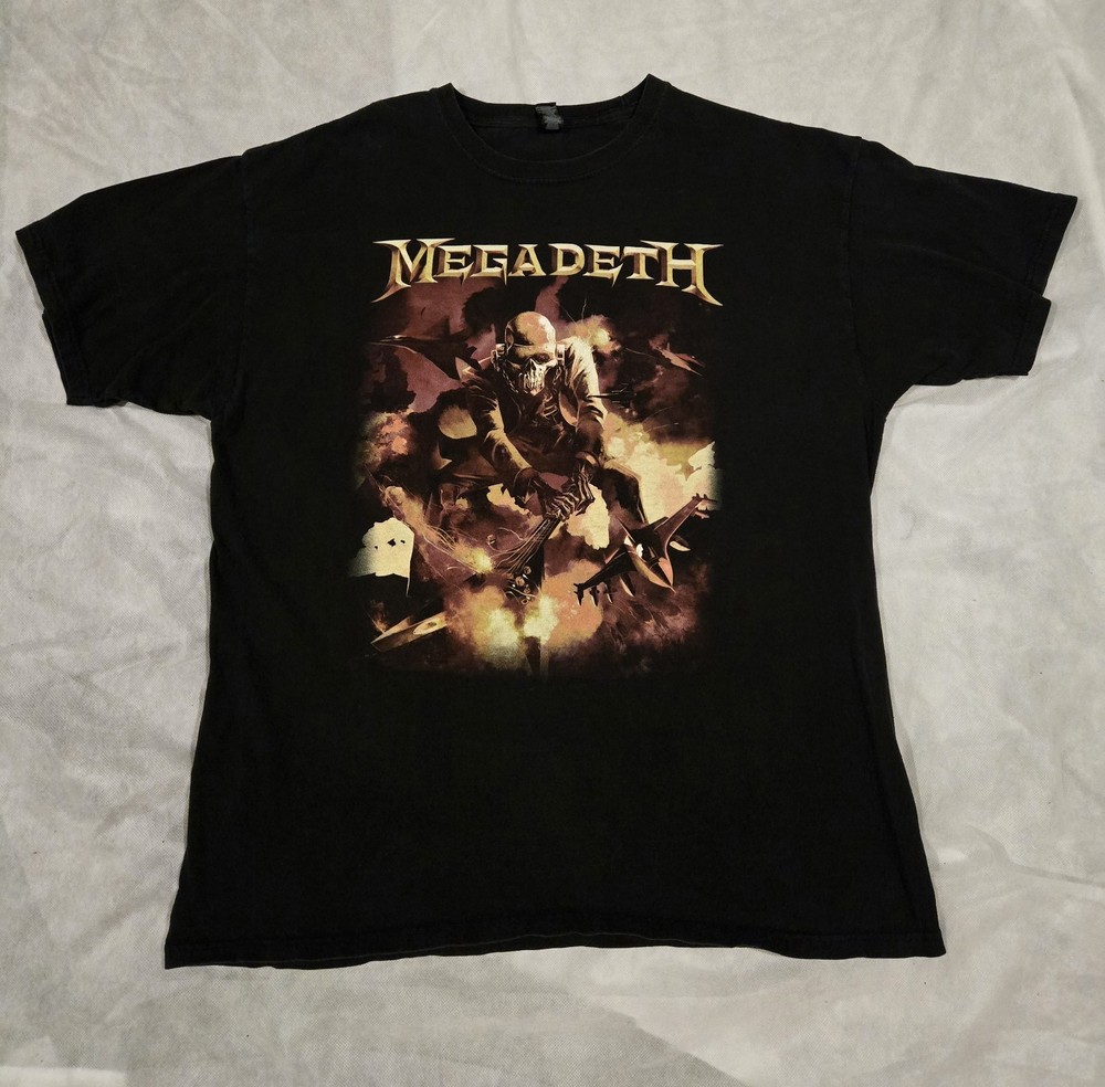 Megadeth Heavy Metal T-Shirt Size XL Pet And Smoke Free Home