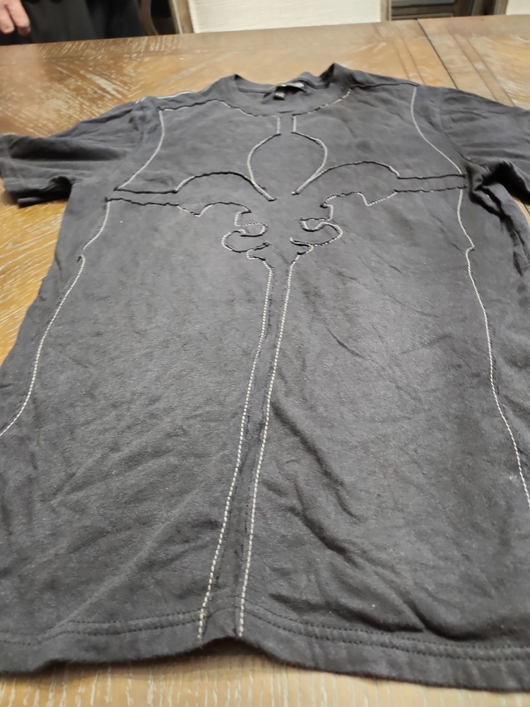 Jimmy’Z Brand Men’s Distressed Black Sewn Applique Shirt Med