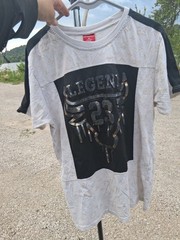 Victorious Men’s M White/Black Crew Neck Short Sleeve “LEGEND 23” Bull Tee