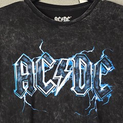 ACDC Shirt MENS LARGE BLACK BLEACH CASUAL CONCERT 77 WORLD TOUR ROCK MUSIC NWT