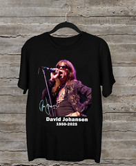 Remembering David Johansen 1950-2025 New York Dolls Black All Size T-Shirt AR964