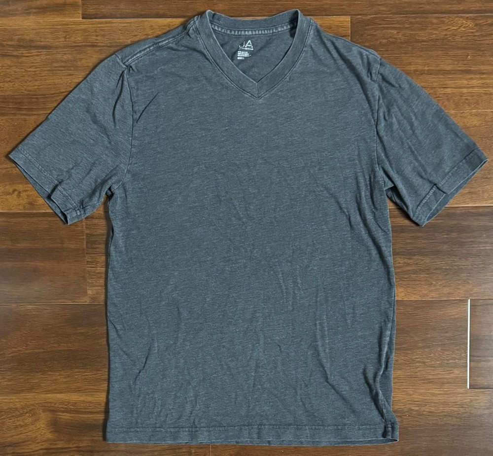John Ashford V-neck Black T-shirt Size S Men’s Short Sleeve