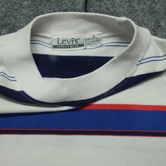 Vintage Levi’s Relaxed Fit T-Shirt Mens M White Blue Striped Crew Neck Comfort