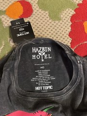 NEW HAZBIN HOTEL ALASTOR MUSCLE TANK – SIZE MEDIUM – HOT TOPIC – WITH TAGS