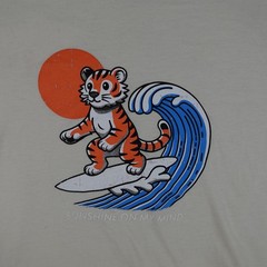 ASICS Shirt Men Medium Cream Tiger Surfing Graphic Short Sleeve Cotton Blend Tee