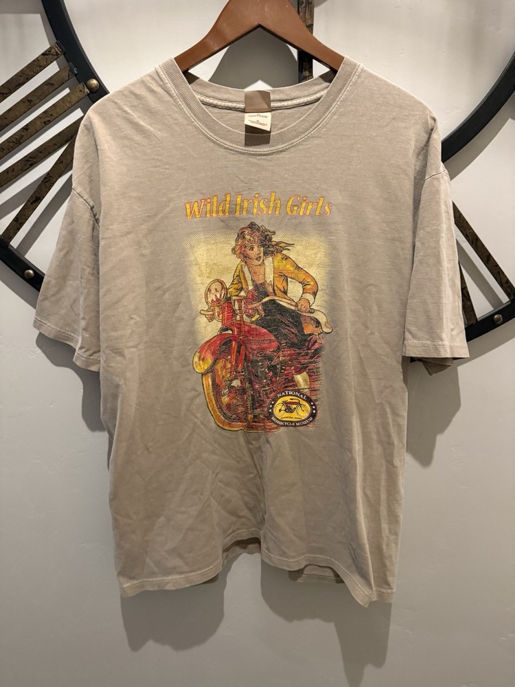 District Threads Wild Irish Girls Motorcycle Museum Graphic T Shirt XL Beige