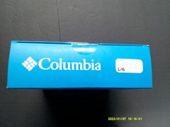 Columbia 3-Pack Boxed White V-Neck Cotton T-Shirts. Size Large. #1556924. New.