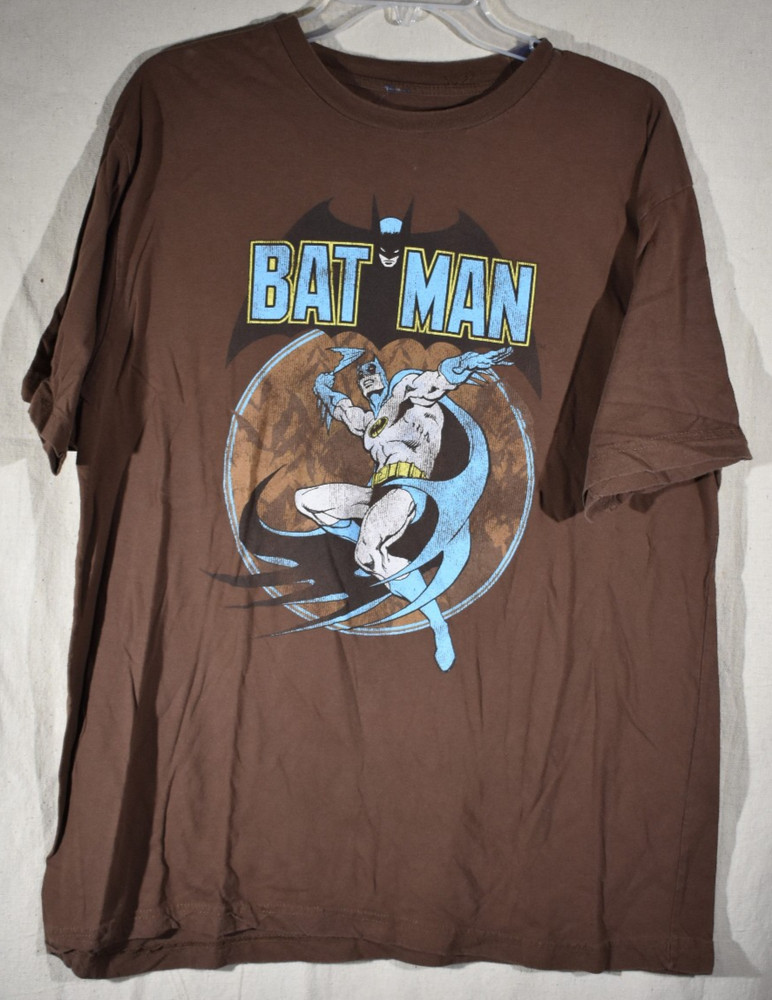 Vintage Batman Men’s T-Shirt Brown DC Comics – Blue/Gray Batman – Size XL XLarge