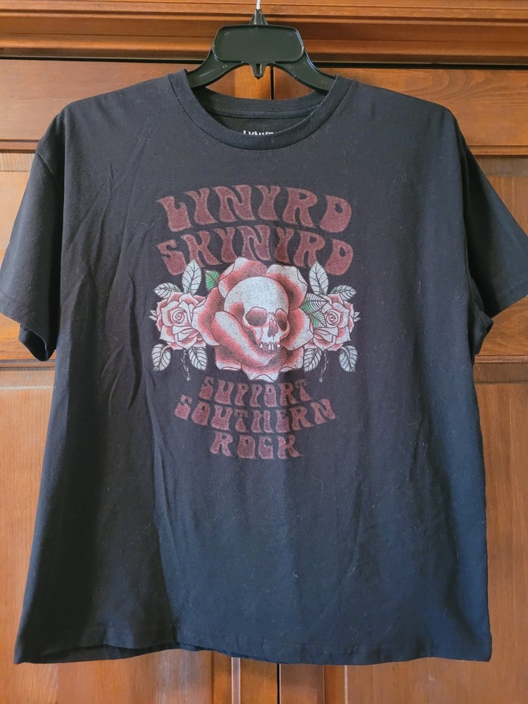 Lynard Skynard Ladies T-Shirt Size Large, Black Burgandy Designs Cpy date 2024