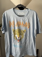 Def Leppard Adult XXL Graphic T Shirt High n Dry Blue Band Tee Retro Distressed