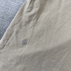 Lululemon T Shirt Men XL Tan Short Sleeve Logo Crew Neck Gym Running Athleisure
