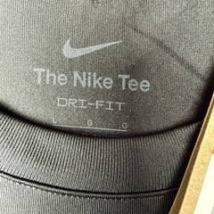 Nike Men’s Dri-FIT Training Tee, Short Sleeve Crew Neck Workout Shirt Large