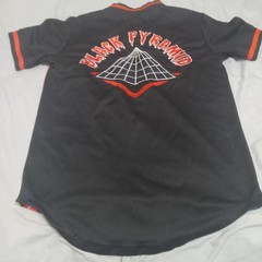 Black Pyramid Size M Short Sleeve Shirt Bold Colorful Graphic Comic Long Length