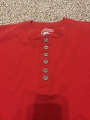 VINTAGE Marlboro Unlimited T Shirt Mens 2XL XXL Red Thermal Henley NWOT