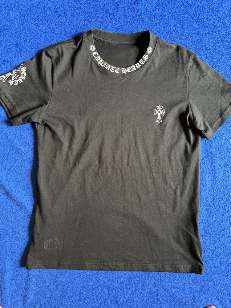 Capiate Hearts Cross Graphic T-shirt Black Size S.see Photos