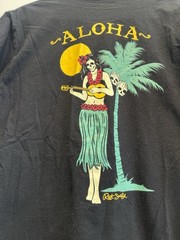 Riot Society Black shirt sleeve Aloha Tshirt size Medium
