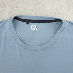 VRST Performance Shirt Mens Medium Blue Stretch Athletic Training Gym Tee