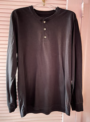 FRESH CLEAN THREADS Henley Shirt Men’s Large Black 3 Button Long Sleeve Casual