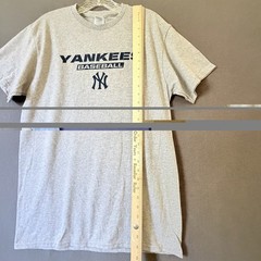 Vtg New York Yankees T Shirt Adult M Delta Pro Weight MLB Graphic Spellout Tee