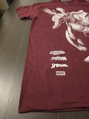 Marvel Spider-Man Web Shooting T-Shirt Burgandy Size Medium